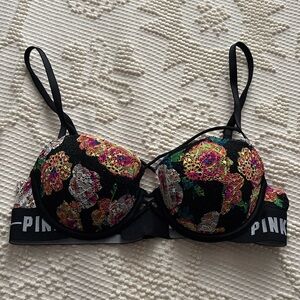 Victoria Secret date push up bra size 34b